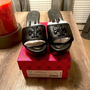 NWO Tag. Tory Burch wedge sandal black